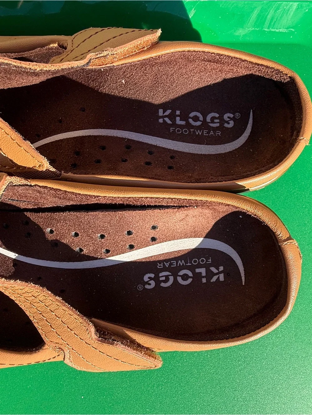 Klogs soft brown